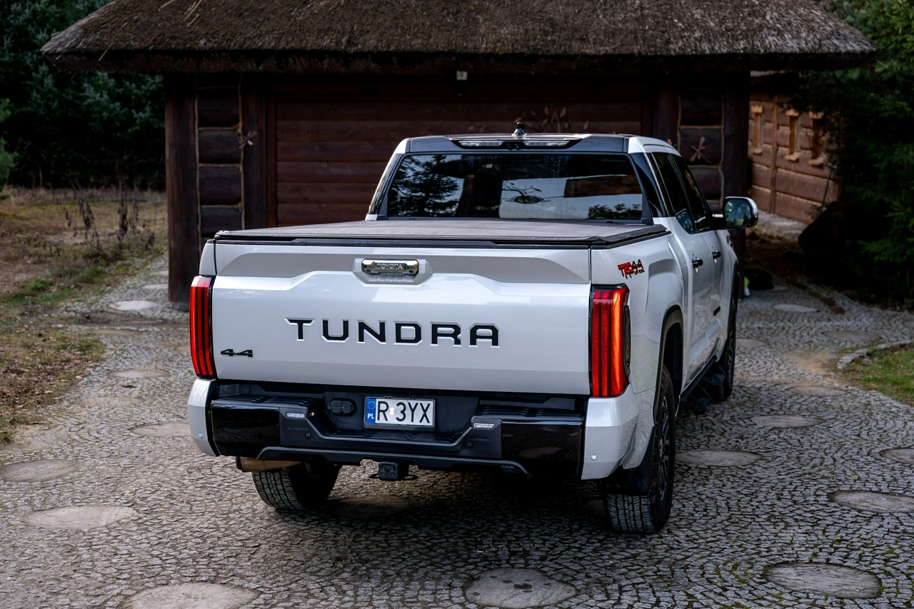 Toyota Tundra - Zdjęcie 31