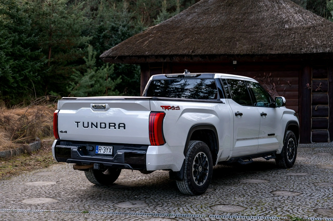 Toyota Tundra - Zdjęcie 3