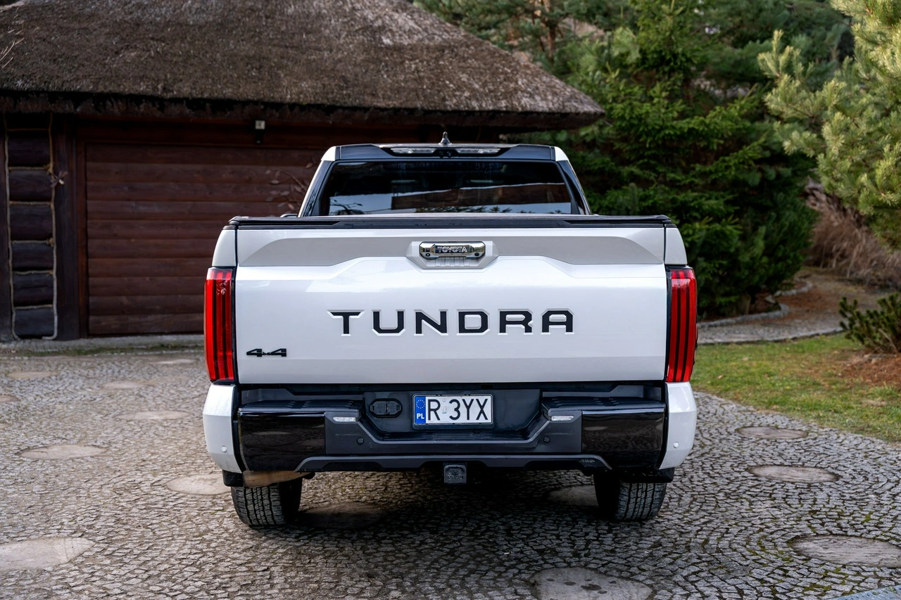Toyota Tundra - Zdjęcie 5