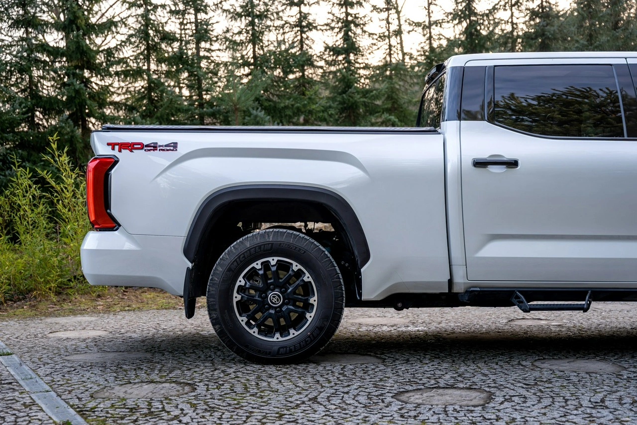 Toyota Tundra - Zdjęcie 7