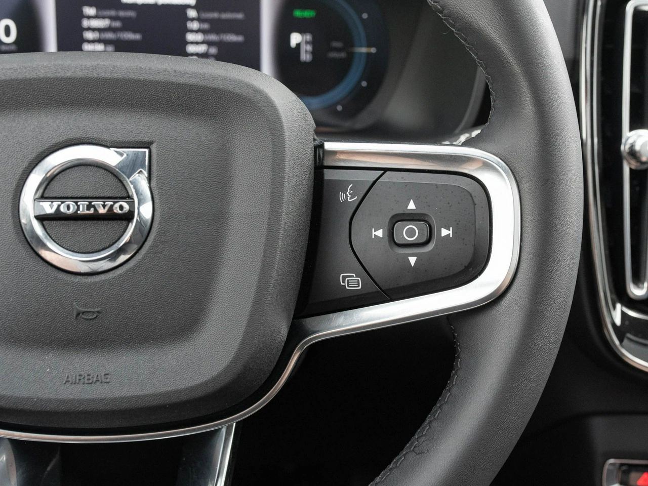 Volvo XC 40 - Zdjęcie 13