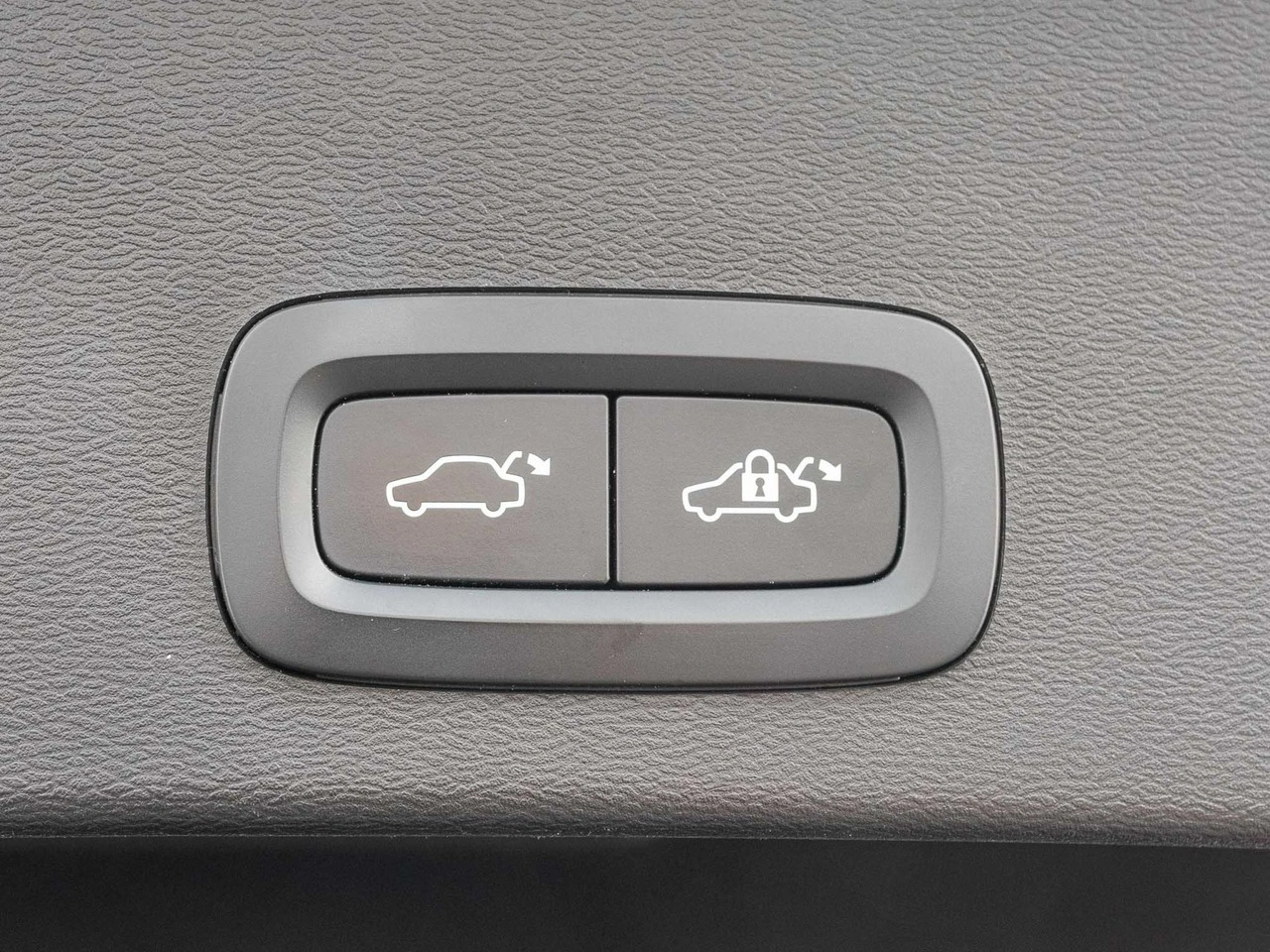 Volvo XC 40 - Zdjęcie 18
