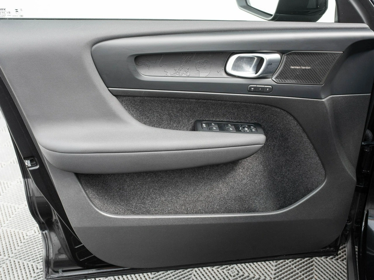 Volvo XC 40 - Zdjęcie 8