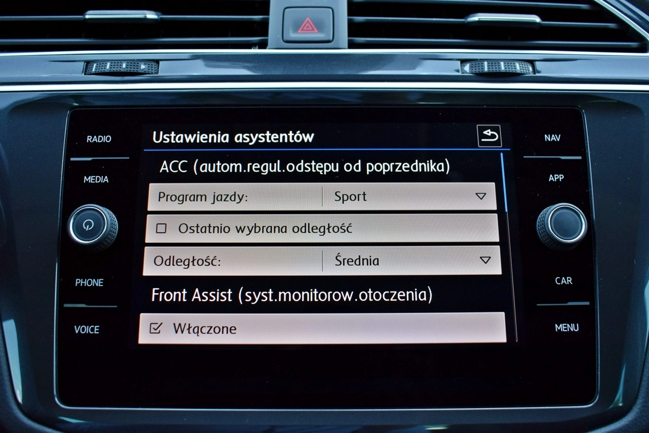 Volkswagen Tiguan - Zdjęcie 21
