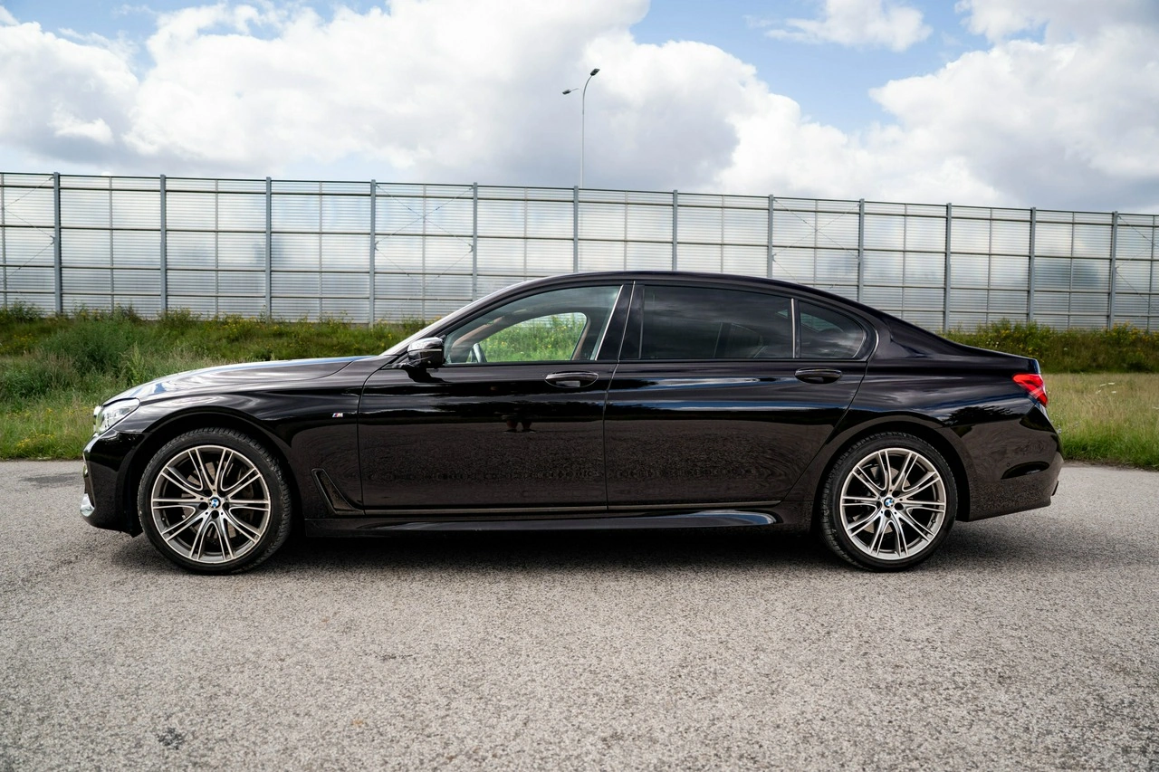 BMW 750 - Zdjęcie 9
