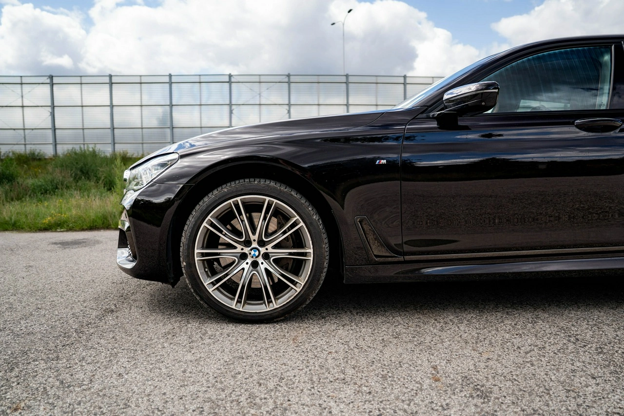 BMW 750 - Zdjęcie 10