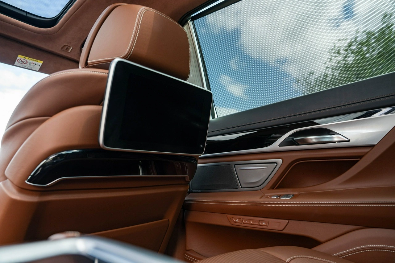BMW 750 - Zdjęcie 38