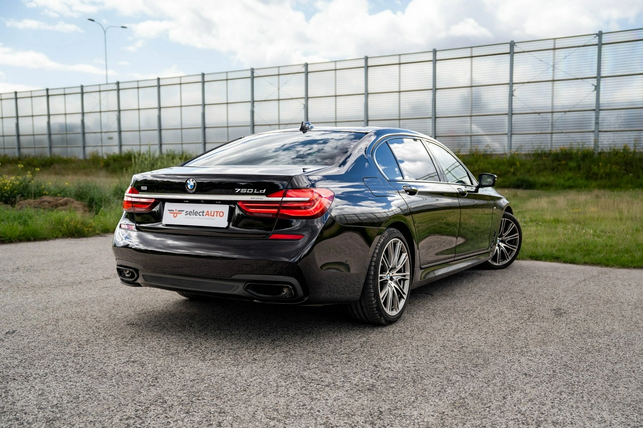 BMW 750 - Zdjęcie 3