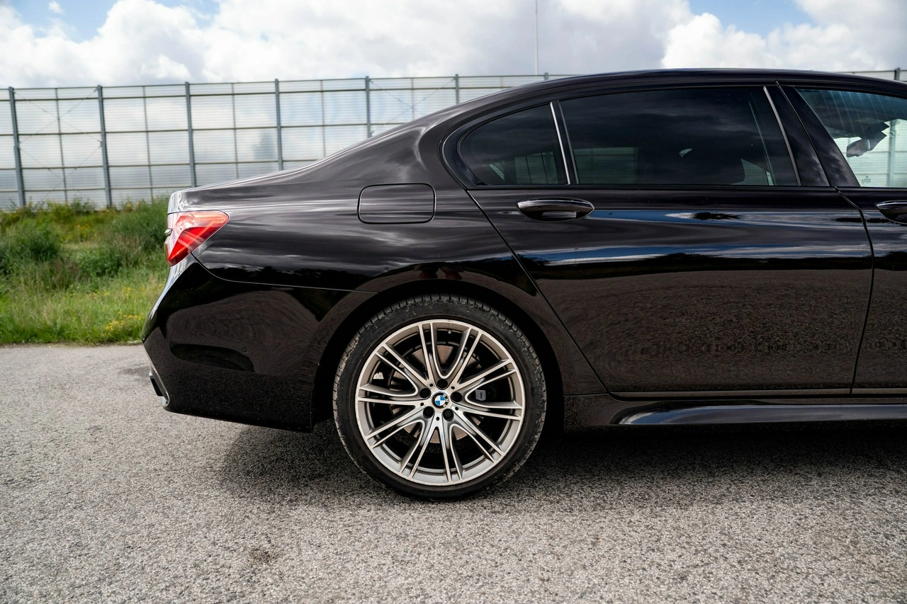 BMW 750 - Zdjęcie 6