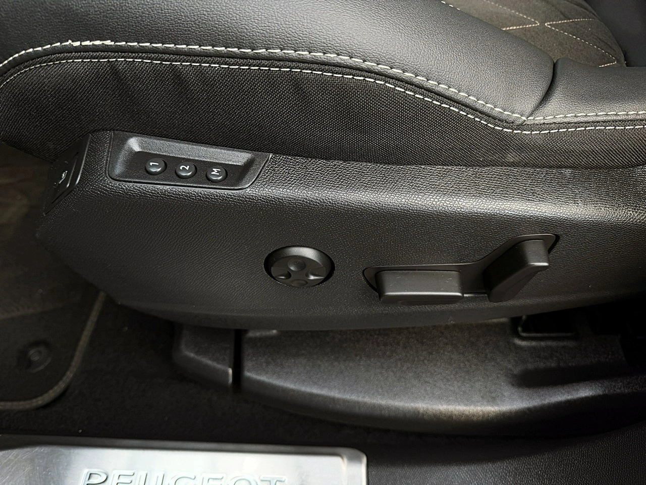 Peugeot 5008 - Zdjęcie 16