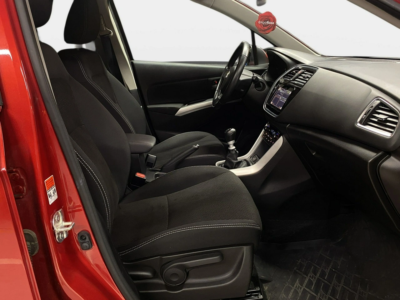 Suzuki SX4 S-Cross - Zdjęcie 11