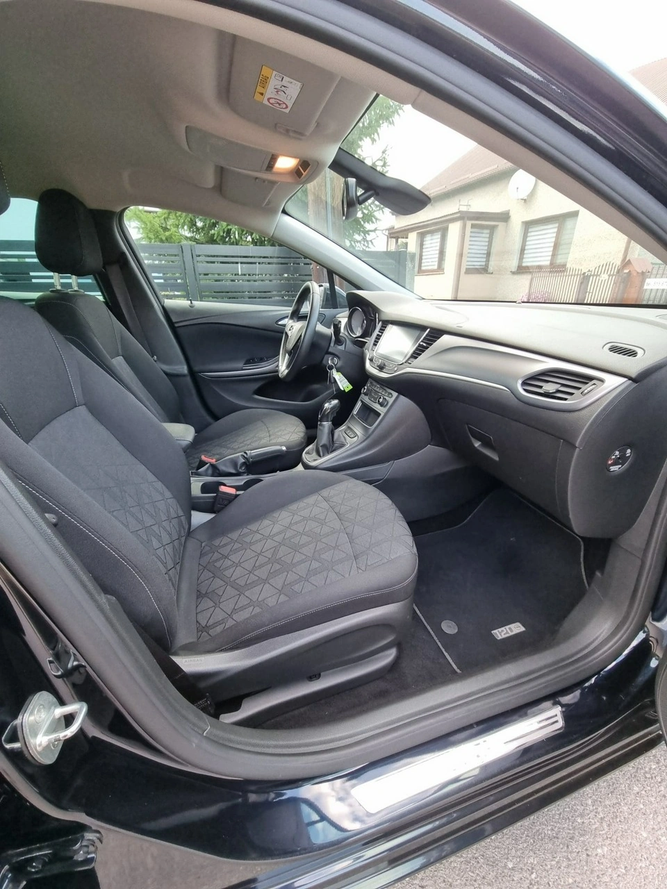 Opel Astra Sports Tourer - Zdjęcie 10