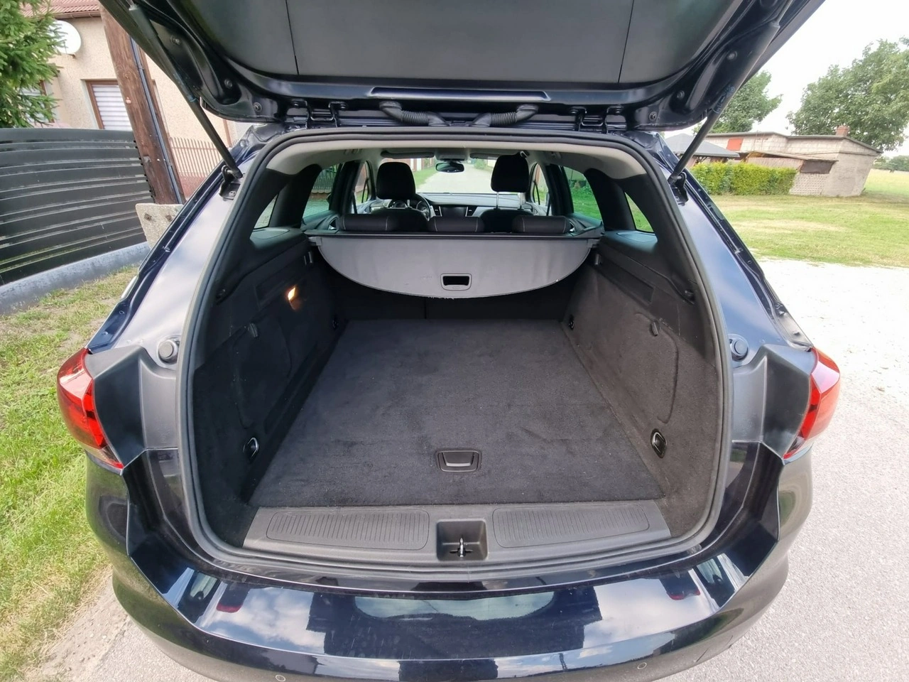 Opel Astra Sports Tourer - Zdjęcie 14