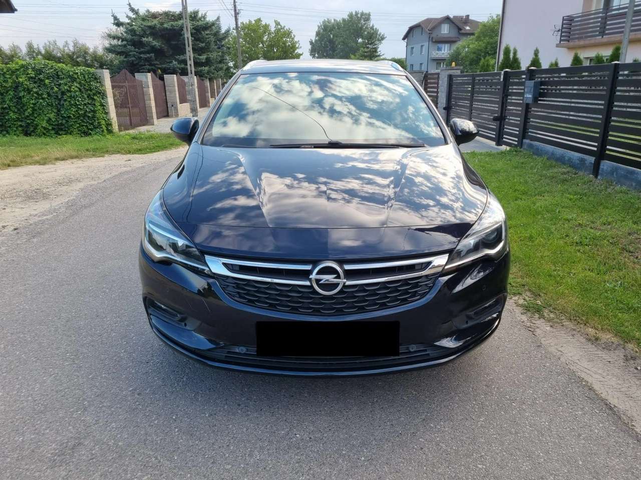 Opel Astra Sports Tourer - Zdjęcie 1