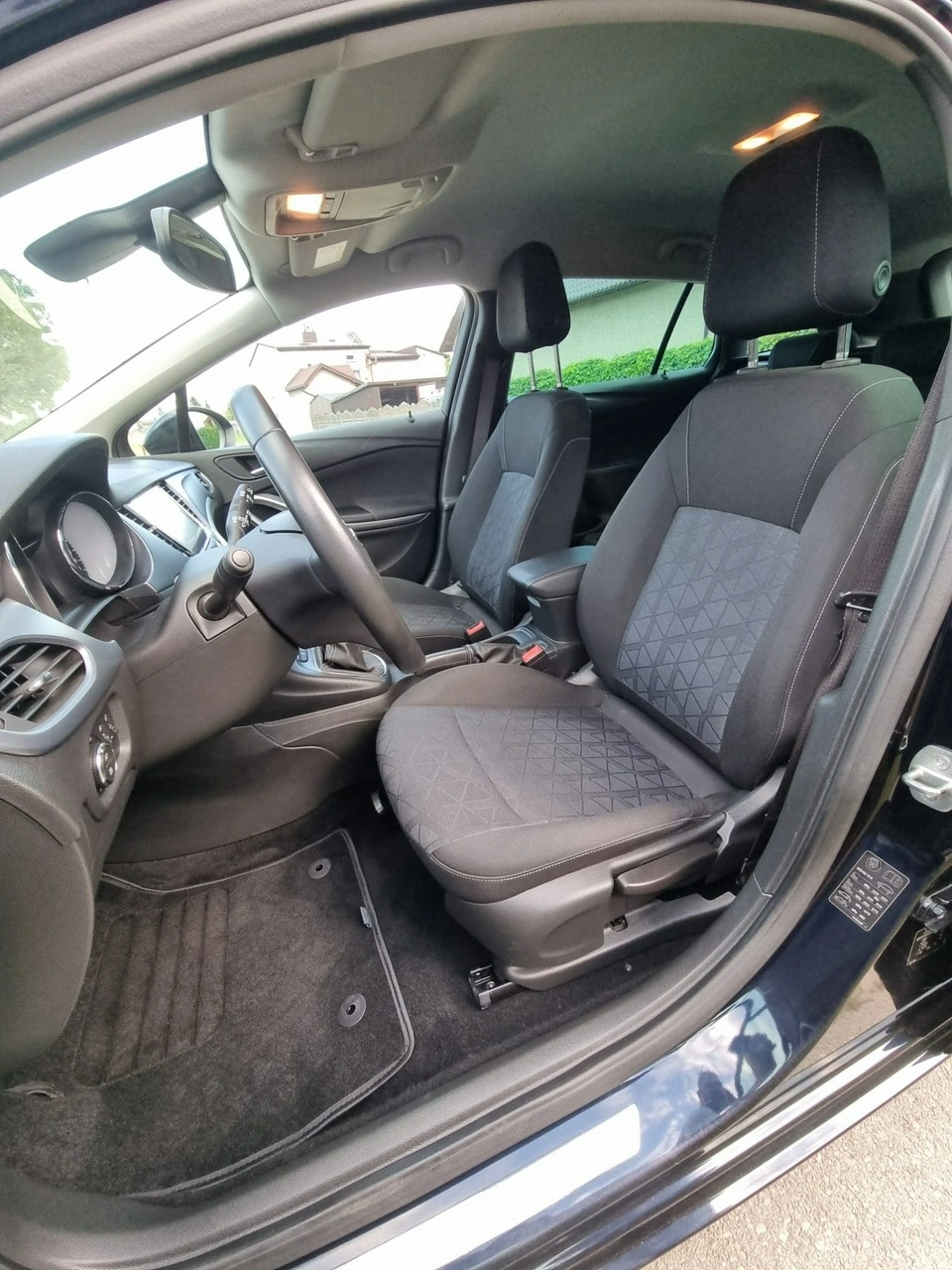 Opel Astra Sports Tourer - Zdjęcie 7