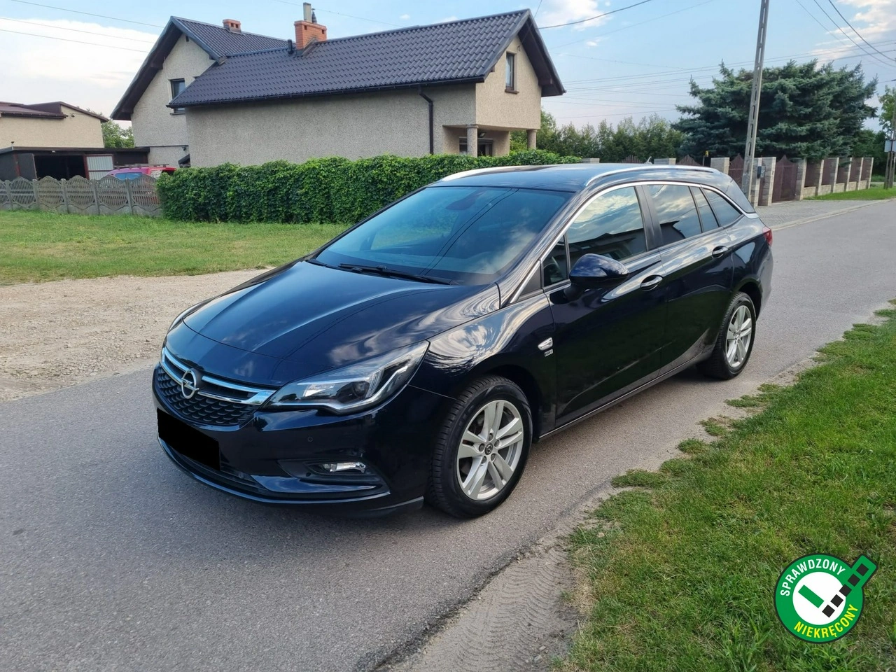 Opel Astra Sports Tourer - Główne zdjęcie
