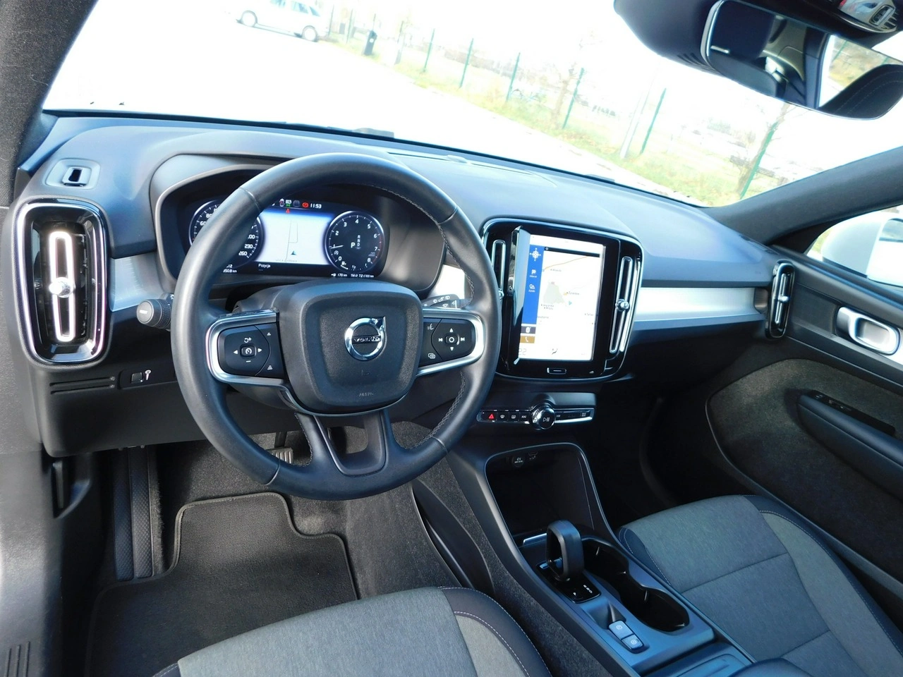 Volvo XC 40 - Zdjęcie 7