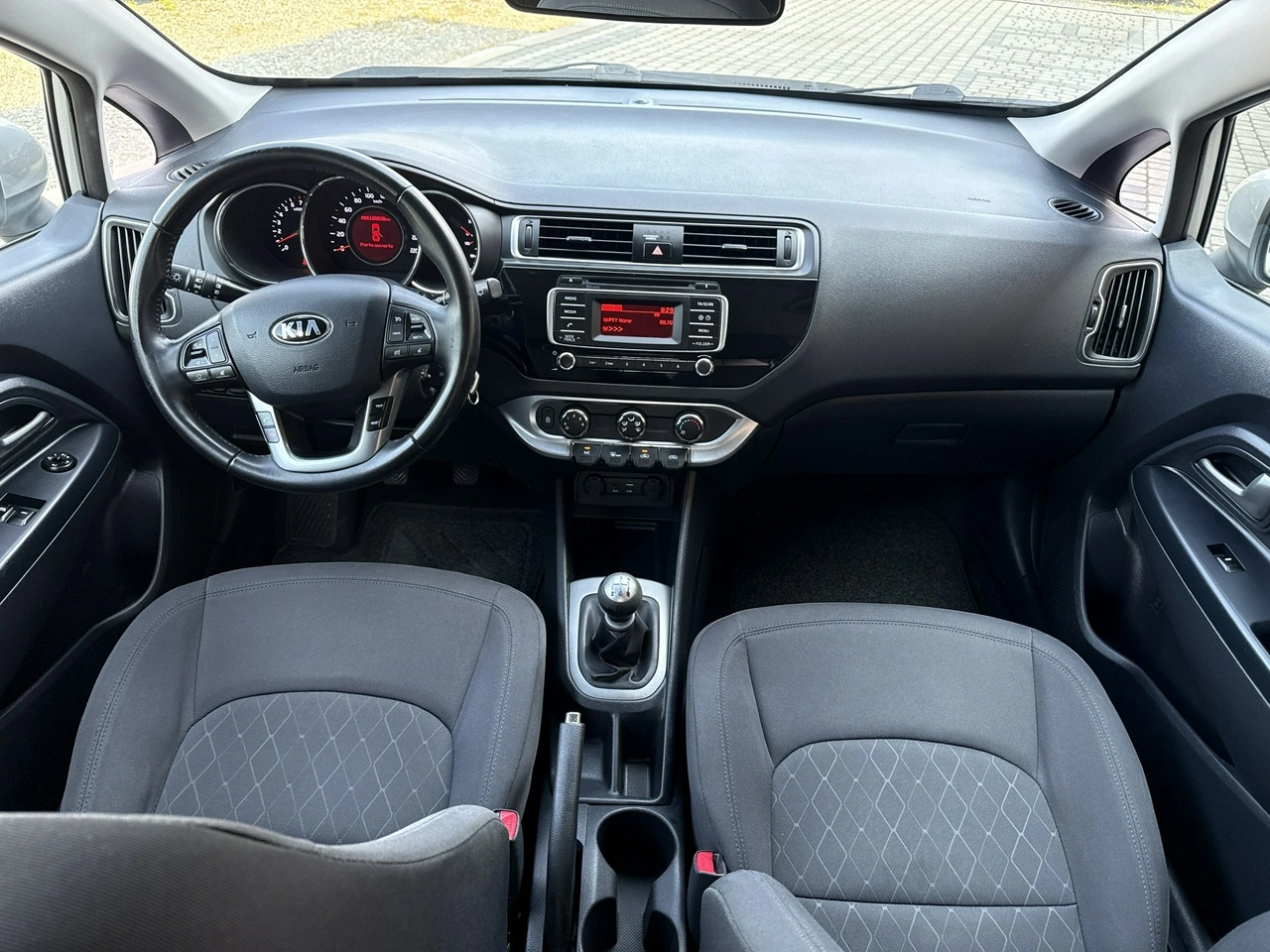Kia Rio - Zdjęcie 13