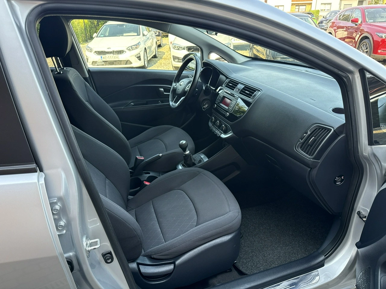 Kia Rio - Zdjęcie 20