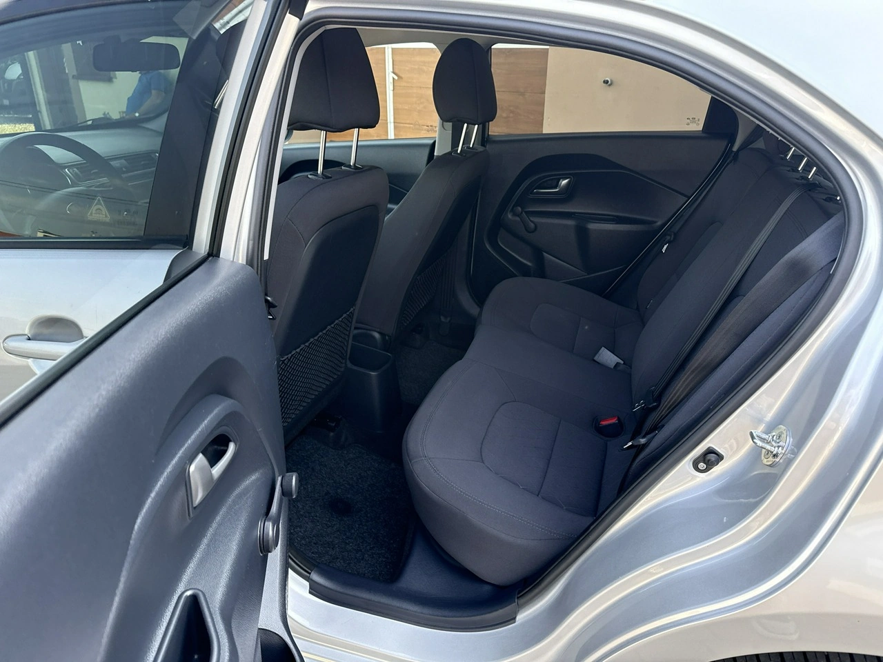 Kia Rio - Zdjęcie 21
