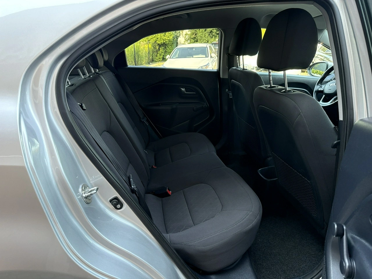 Kia Rio - Zdjęcie 22