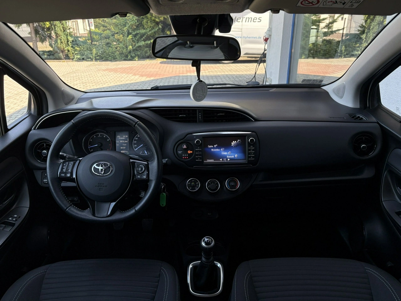 Toyota Yaris - Zdjęcie 15