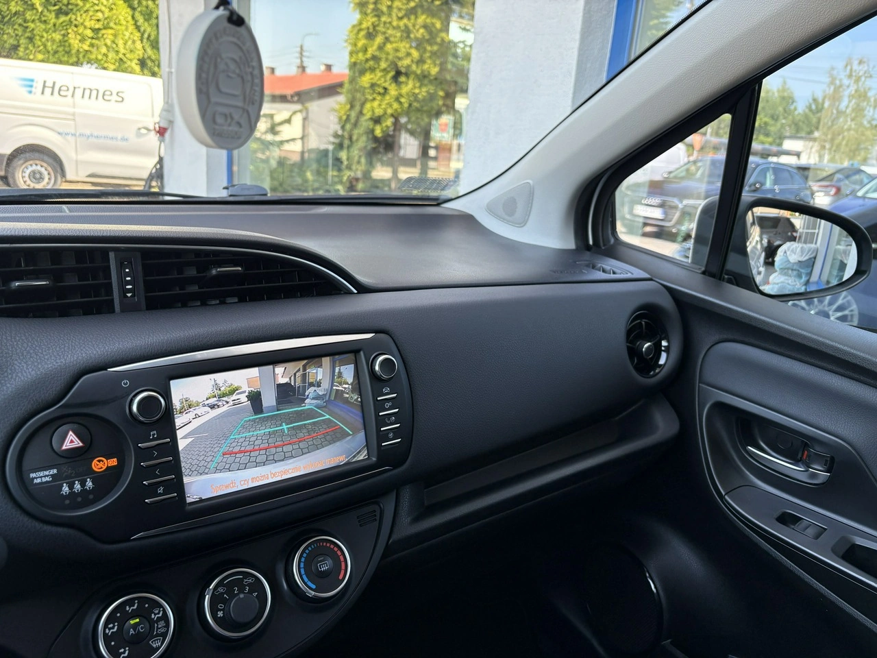 Toyota Yaris - Zdjęcie 16