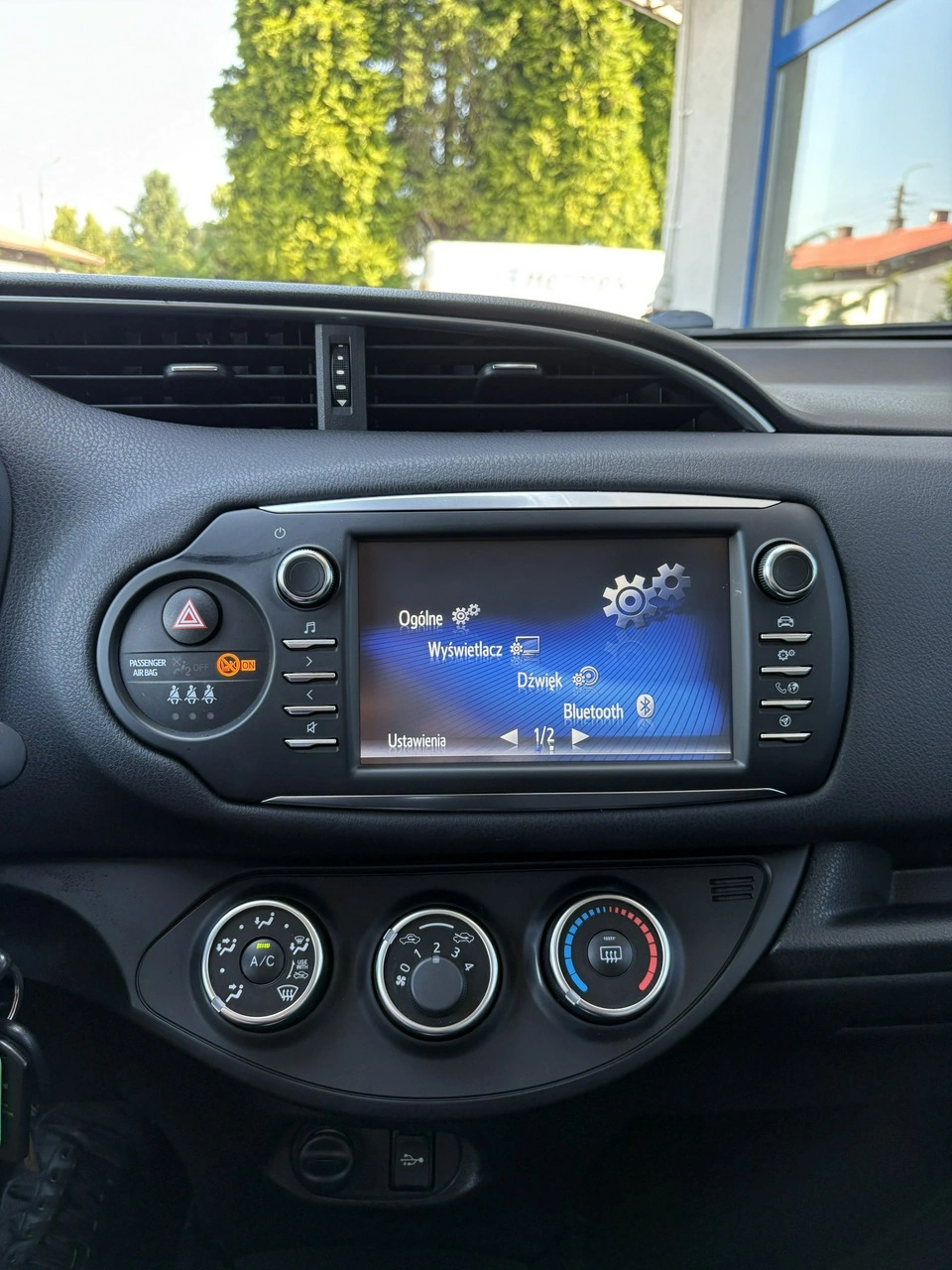 Toyota Yaris - Zdjęcie 24