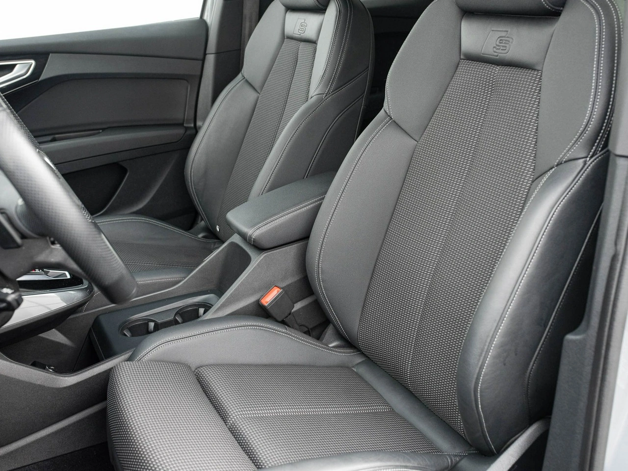 Audi Q4 e-tron - Zdjęcie 10