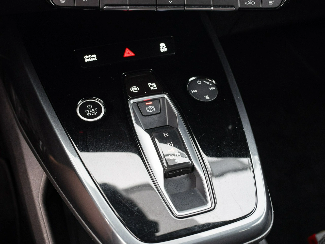 Audi Q4 e-tron - Zdjęcie 15