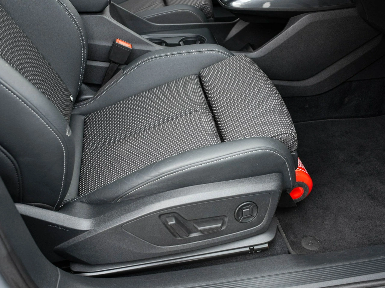 Audi Q4 e-tron - Zdjęcie 32