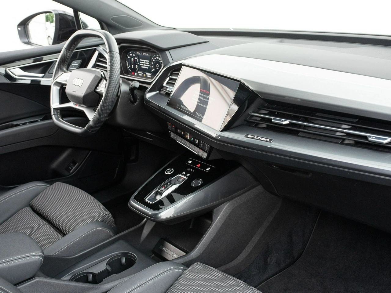Audi Q4 e-tron - Zdjęcie 33