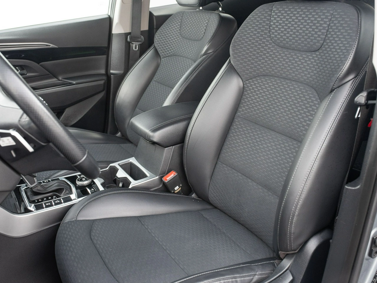 SsangYong/KGM Korando - Zdjęcie 11