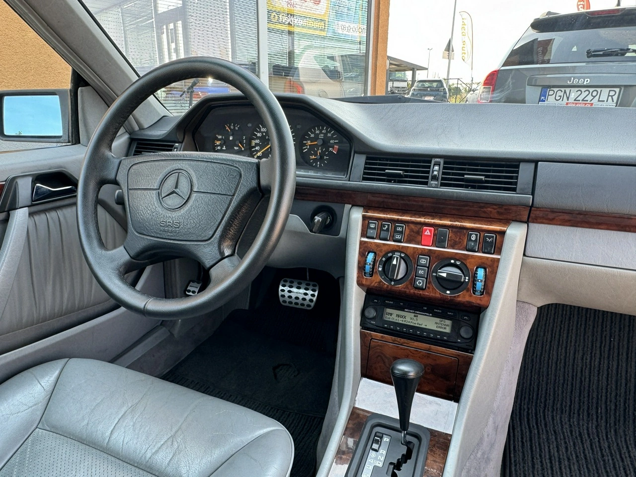 Mercedes W124 - Zdjęcie 25