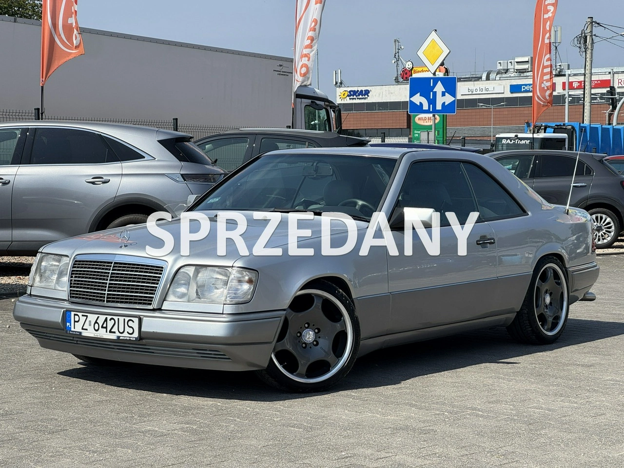 Mercedes W124 - Główne zdjęcie