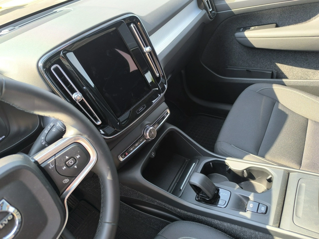 Volvo XC 40 - Zdjęcie 15