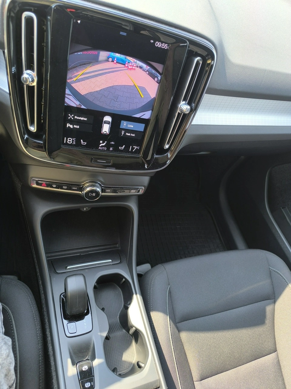 Volvo XC 40 - Zdjęcie 16