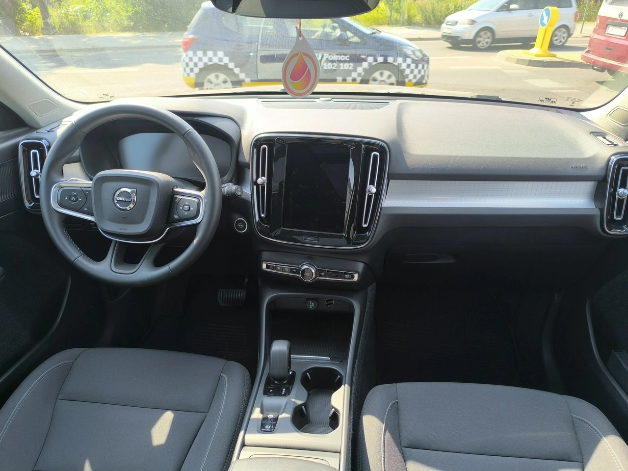 Volvo XC 40 - Zdjęcie 21
