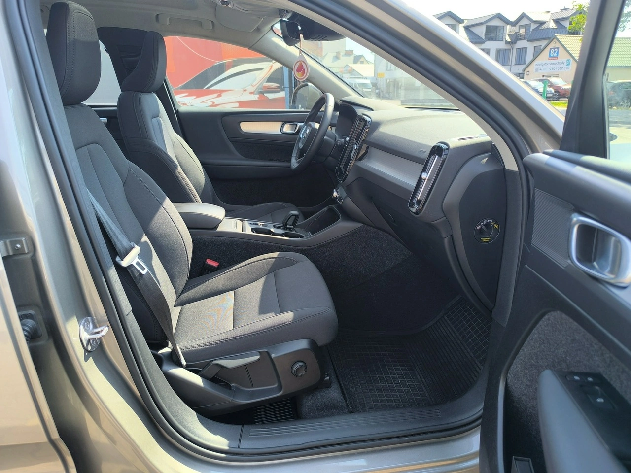 Volvo XC 40 - Zdjęcie 25