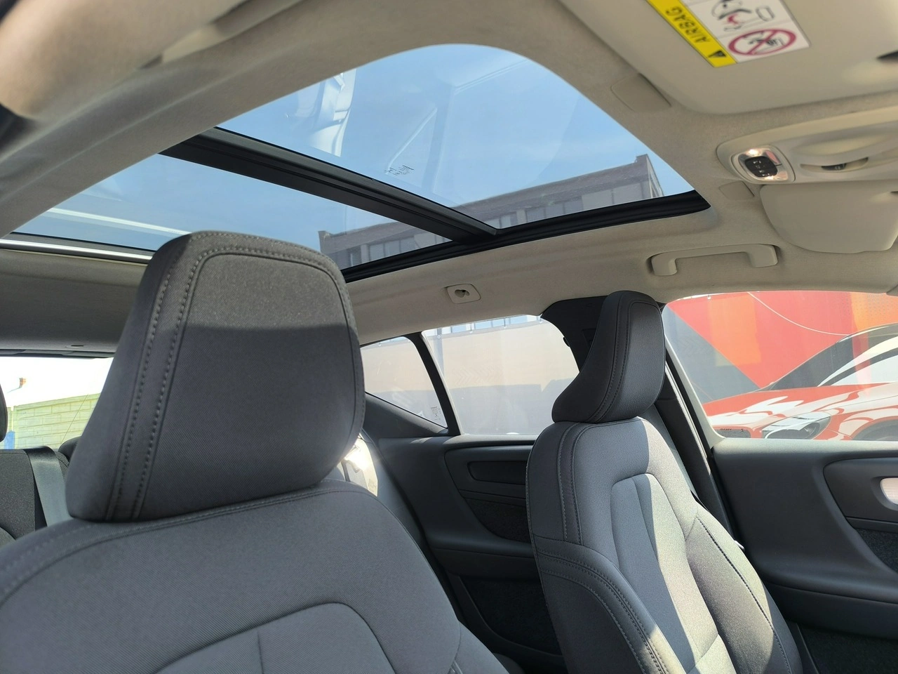 Volvo XC 40 - Zdjęcie 26