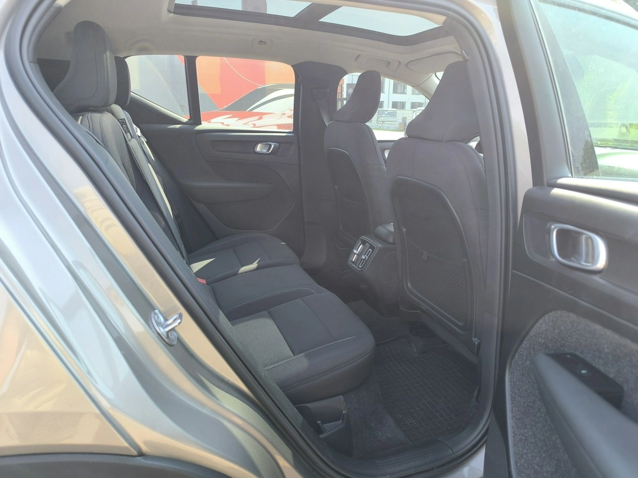 Volvo XC 40 - Zdjęcie 27