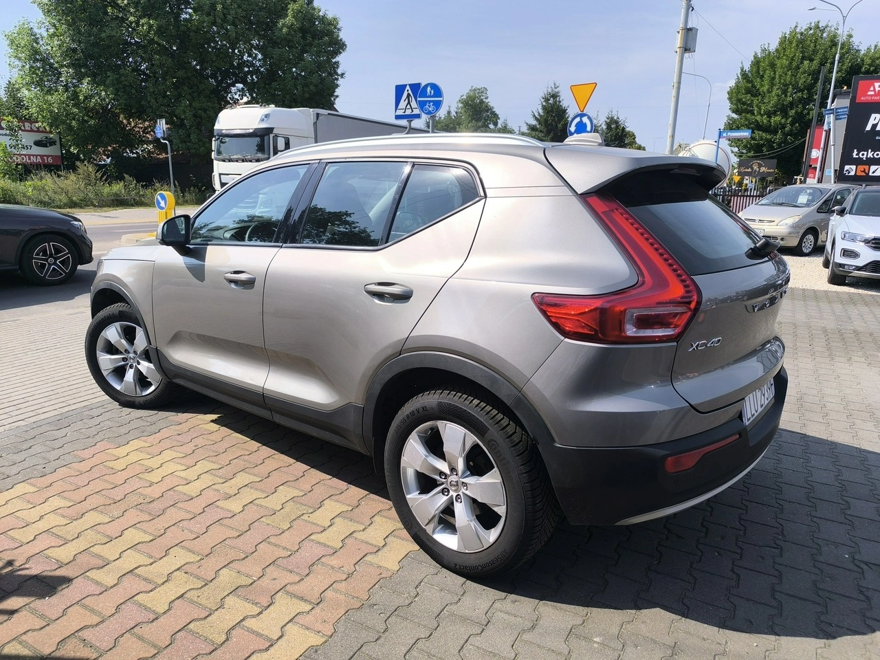 Volvo XC 40 - Zdjęcie 8