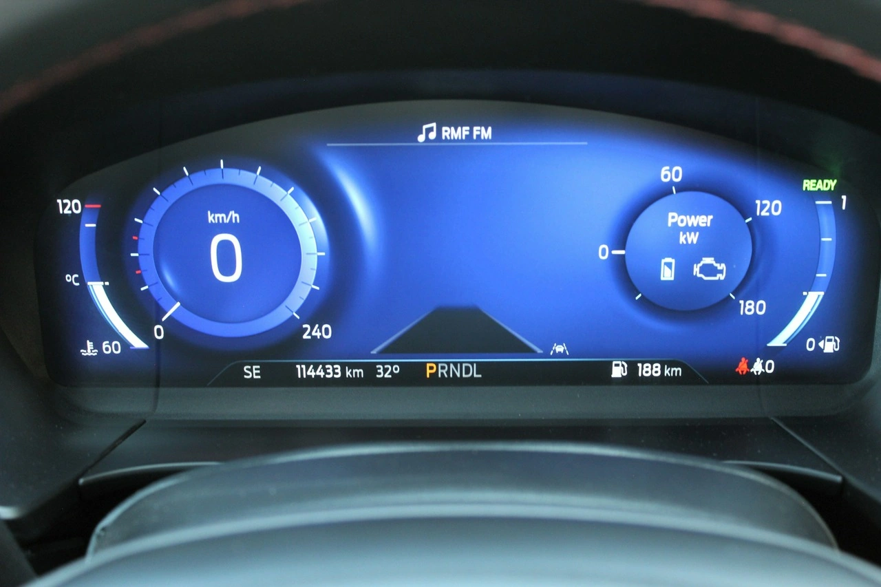 Ford Kuga - Zdjęcie 12