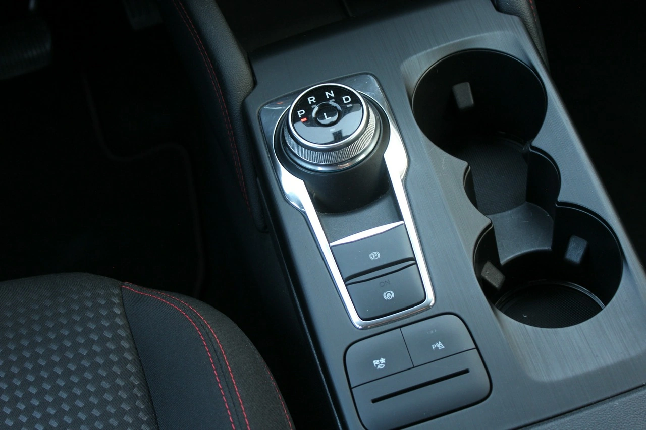 Ford Kuga - Zdjęcie 15