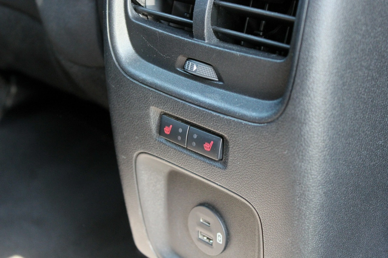 Ford Kuga - Zdjęcie 17