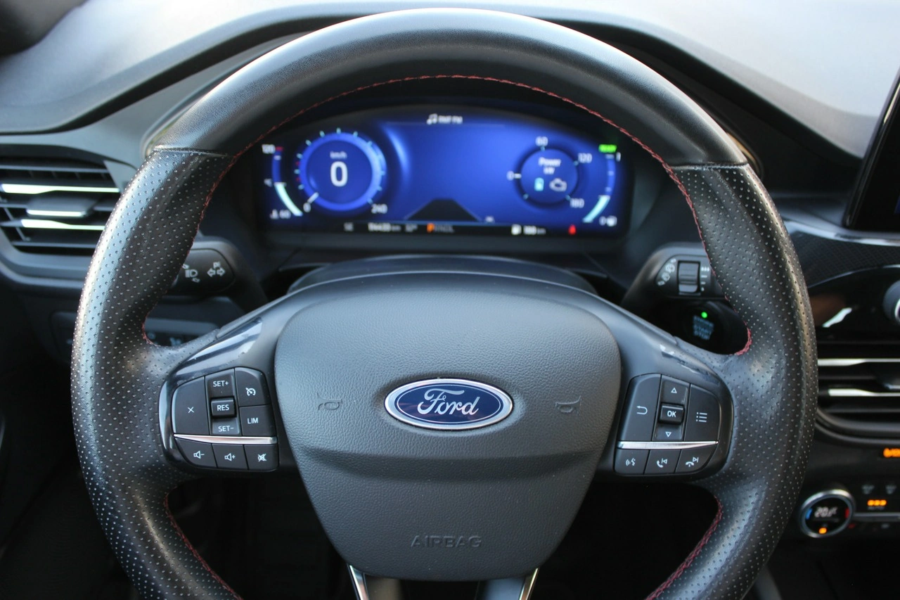 Ford Kuga - Zdjęcie 22