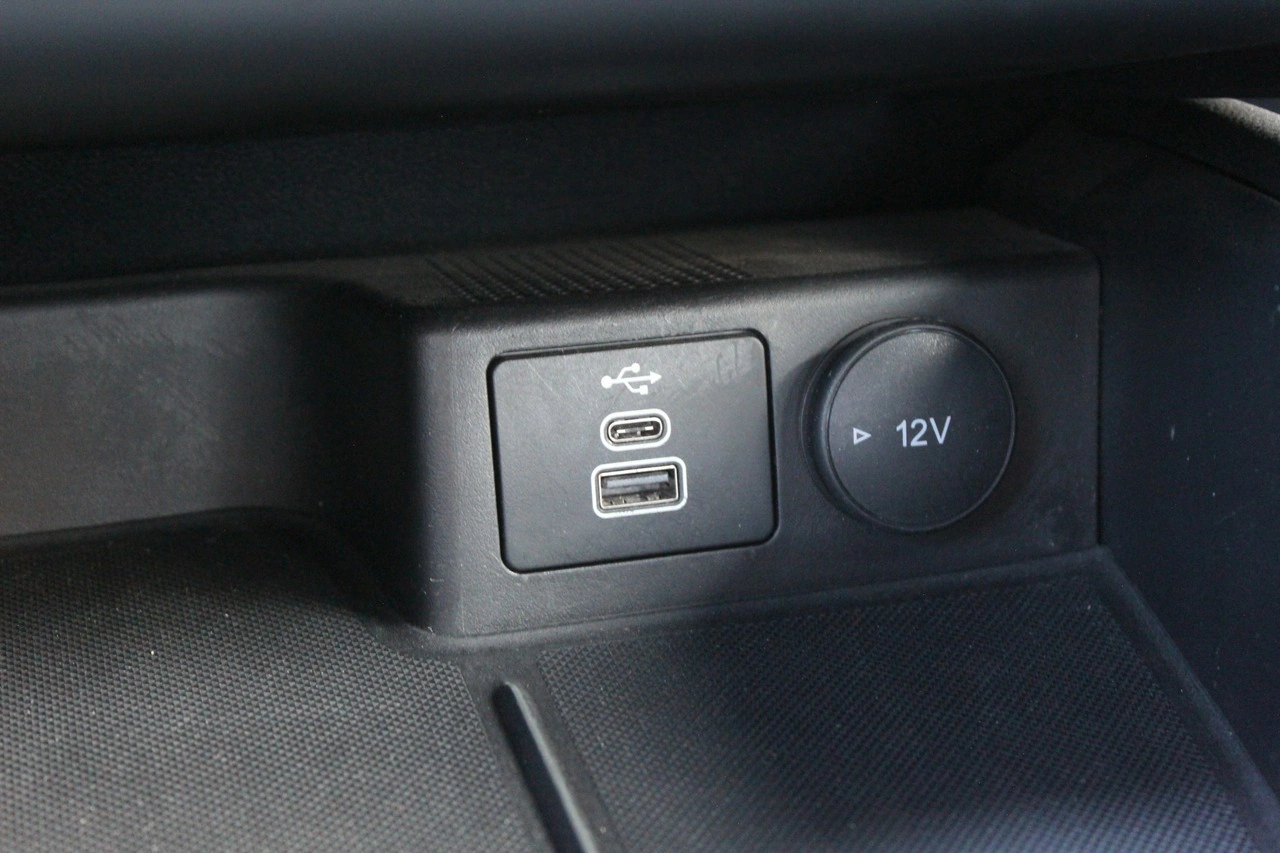Ford Kuga - Zdjęcie 27