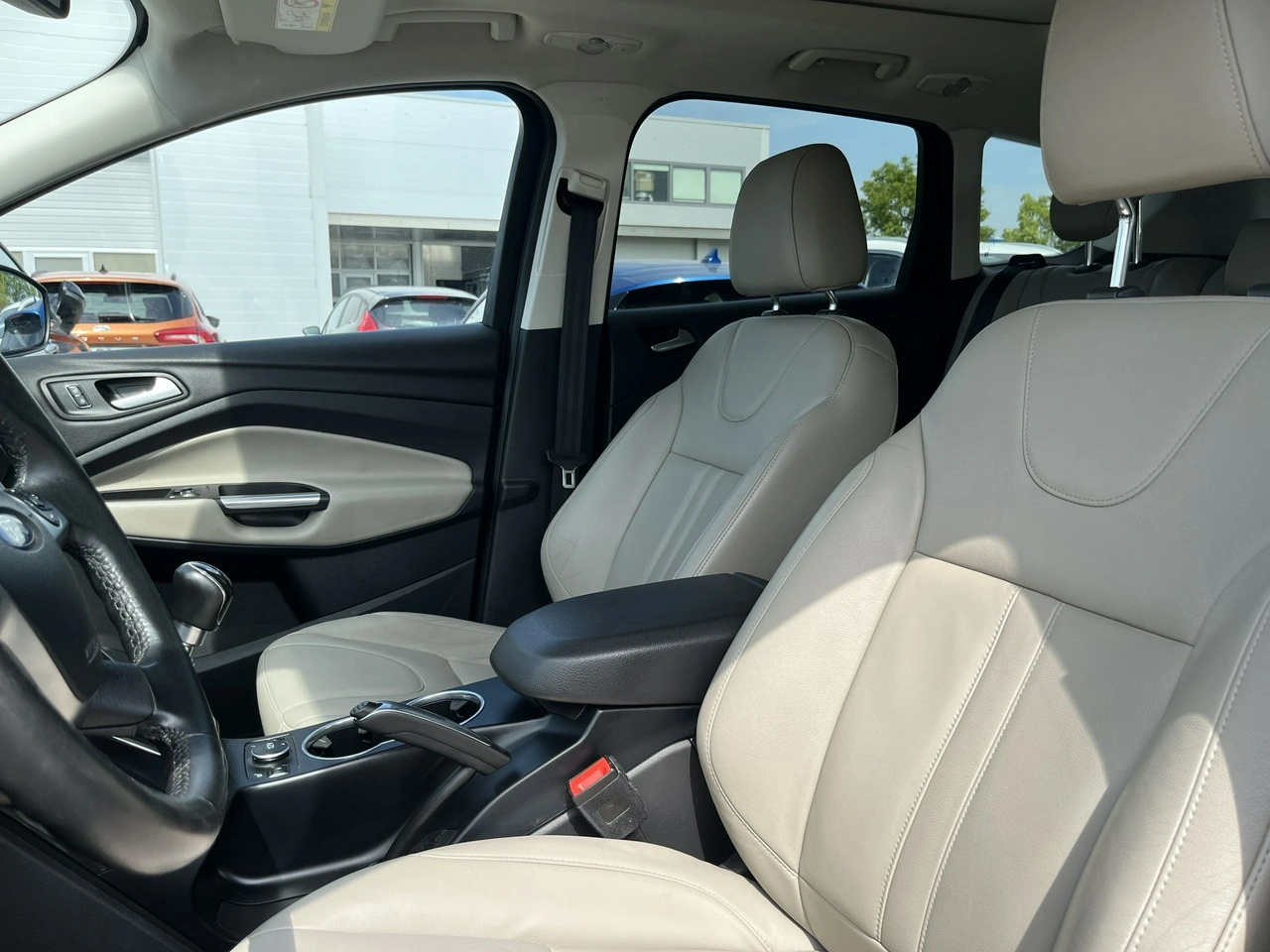Ford Kuga - Zdjęcie 14