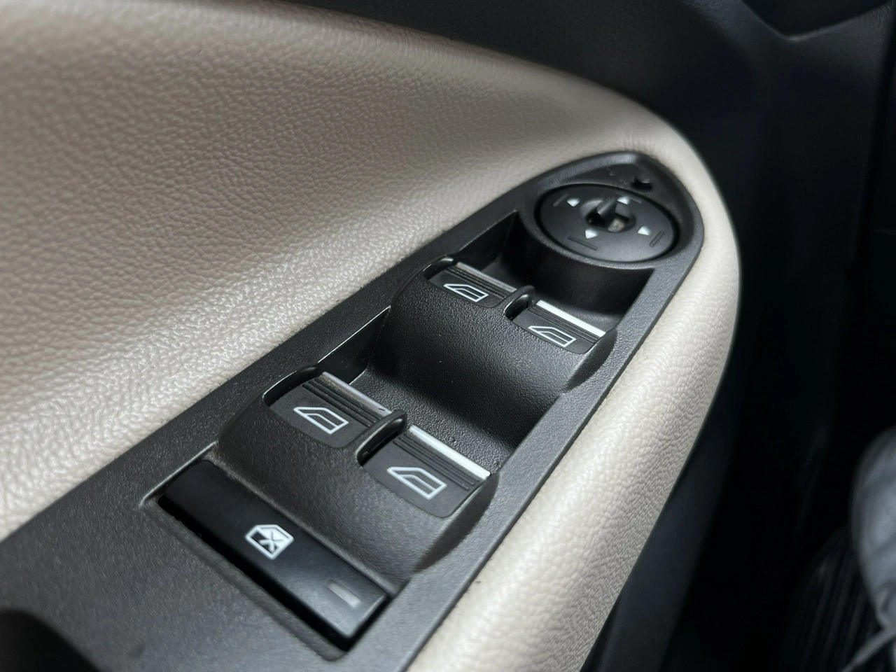Ford Kuga - Zdjęcie 16