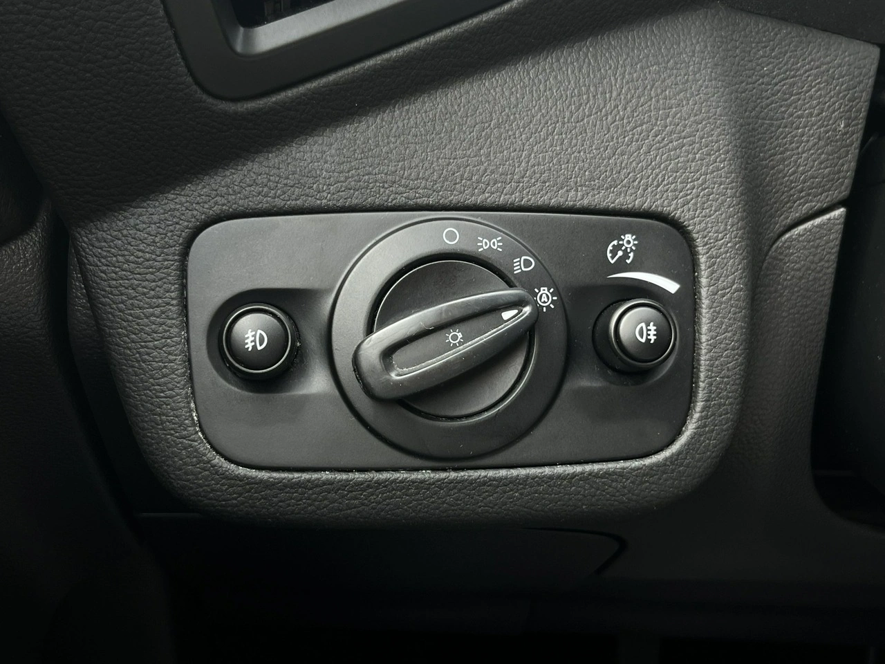 Ford Kuga - Zdjęcie 17